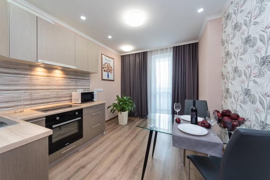 Квартира Люкс В Жк Лебединый, Ул. Ревуцкого 40 Г Kiew Exterior foto